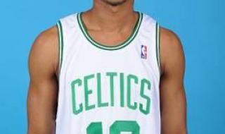 NBA2K08里凯尔特人的阵容是怎样的 08年凯尔特人夺冠阵容及年龄